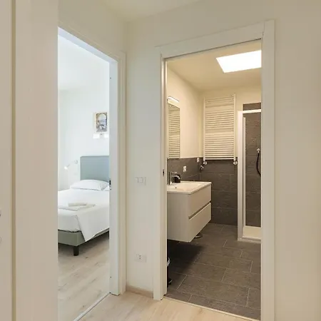 Max 14 Διαμέρισμα