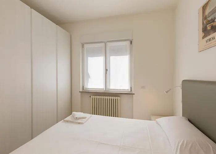 Max 14 Apartment Stresa